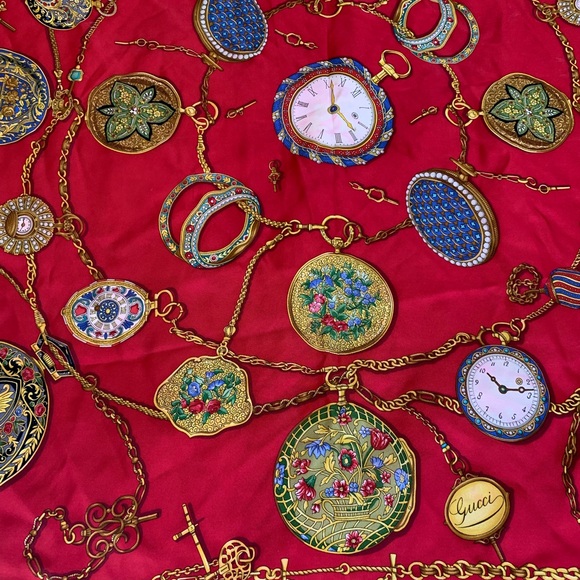 Vintage 100% Silk Red Gucci Scarf - Picture 9 of 10